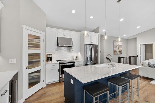 16886 Airline Drive, Clive, IA 50325