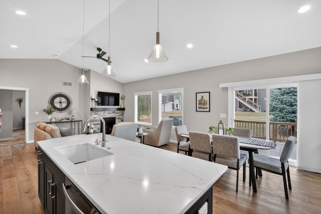 16886 Airline Drive, Clive, IA 50325