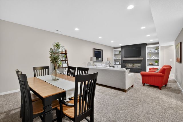 16886 Airline Drive, Clive, IA 50325