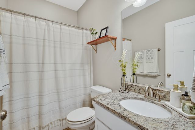 16886 Airline Drive, Clive, IA 50325