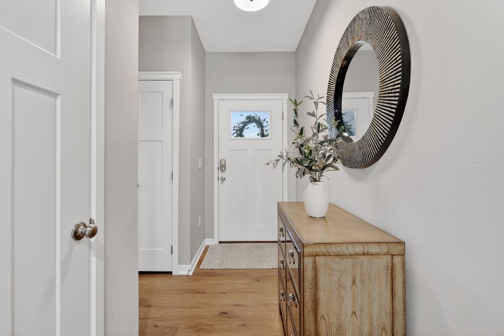 16886 Airline Drive, Clive, IA 50325