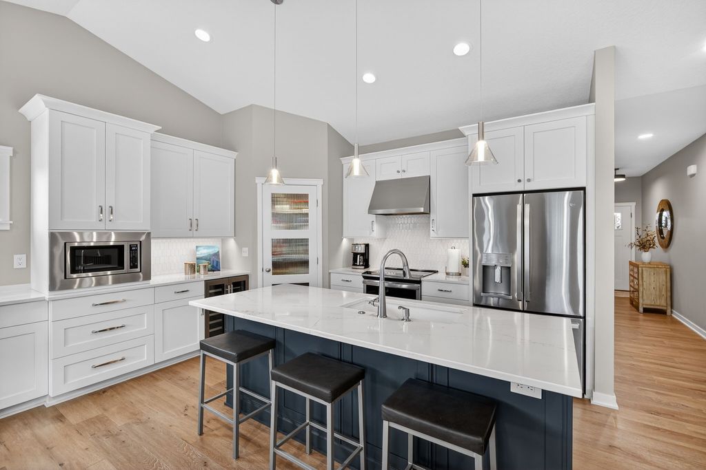 16886 Airline Drive, Clive, IA 50325