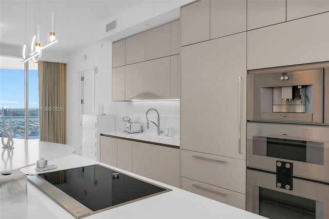 16901 Collins Avenue 3203, Sunny Isles Beach, FL 33160
