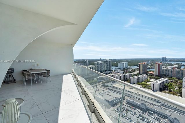 16901 Collins Avenue 3203, Sunny Isles Beach, FL 33160