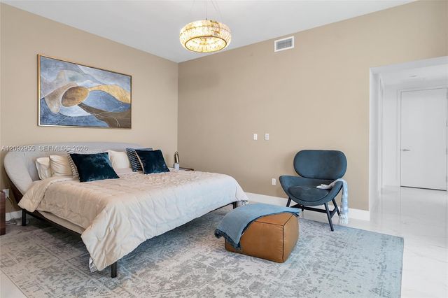 16901 Collins Avenue 3203, Sunny Isles Beach, FL 33160