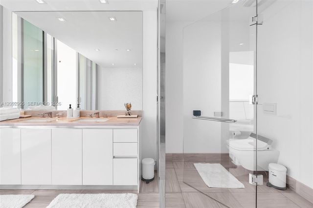 16901 Collins Avenue 3203, Sunny Isles Beach, FL 33160