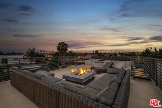 716 Brooks Avenue, Venice (los Angeles), CA 90291