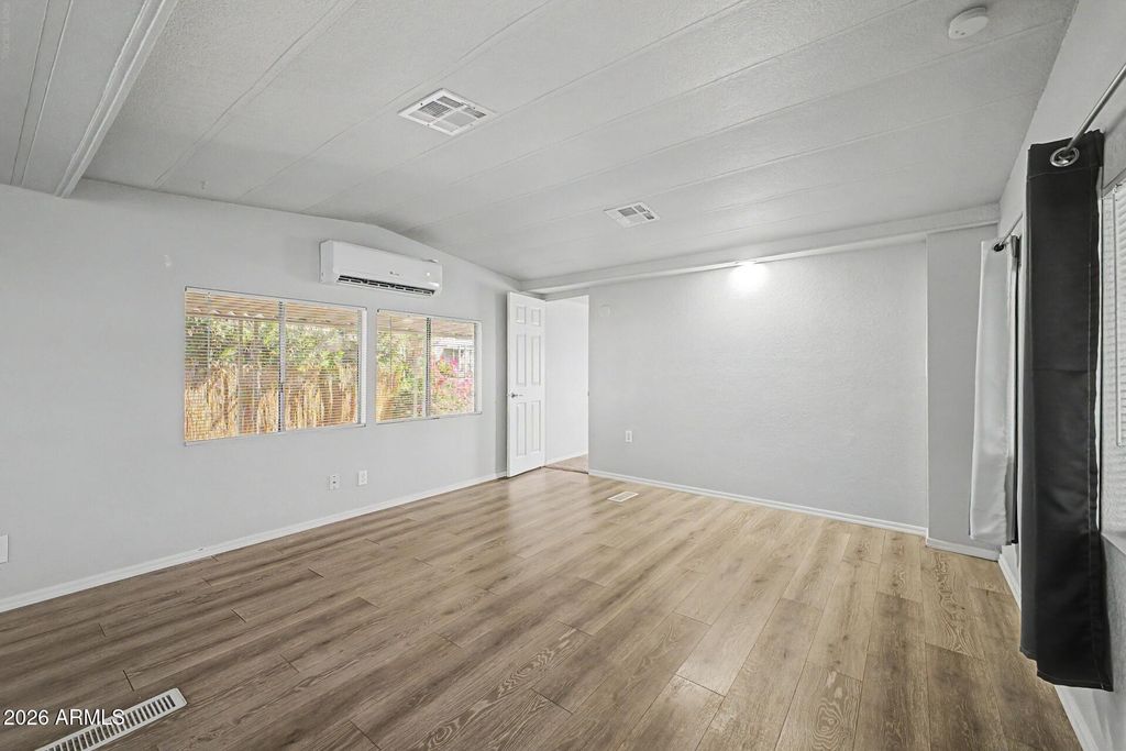 10401 N CAVE CREEK Road 134, Phoenix, AZ 85020 — photo 3