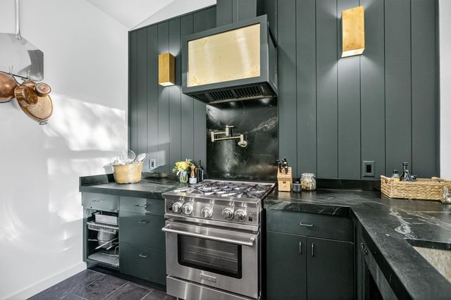 22080 Fiddletown Rd, Volcano, CA 95689