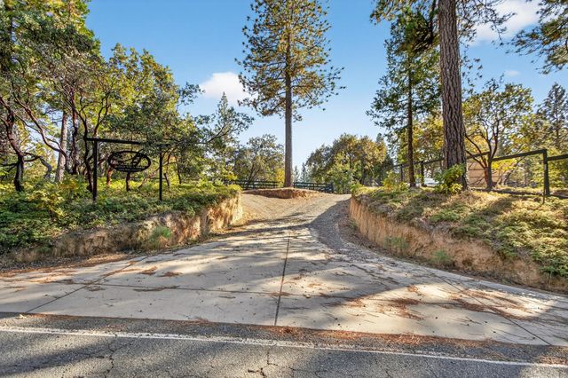 22080 Fiddletown Rd, Volcano, CA 95689