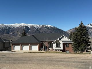 4117 N WOLF RIDGE CIR, Eden, UT 84310