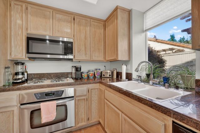 1160 Cobble Fields Ct, Folsom, CA 95630