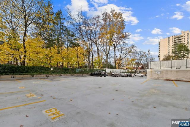 277 Prospect Avenue 11H, Hackensack, NJ 07601