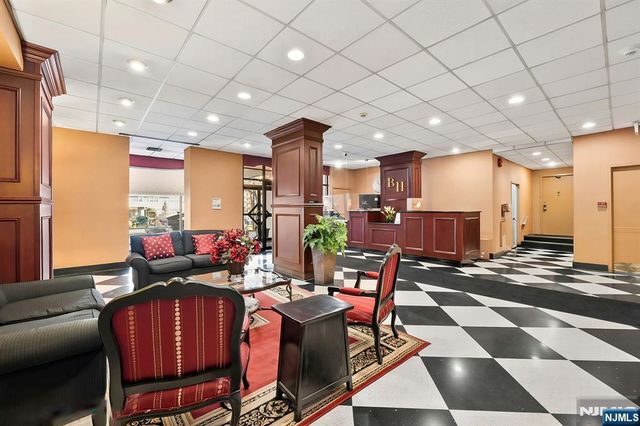 277 Prospect Avenue 11H, Hackensack, NJ 07601