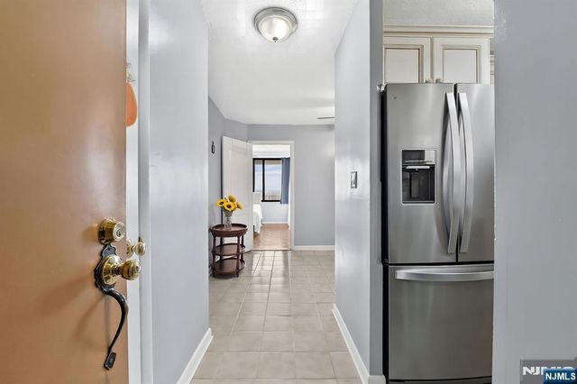 277 Prospect Avenue 11H, Hackensack, NJ 07601