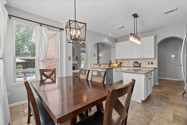 926 Mystic Village Lane, Seabrook, TX 77586