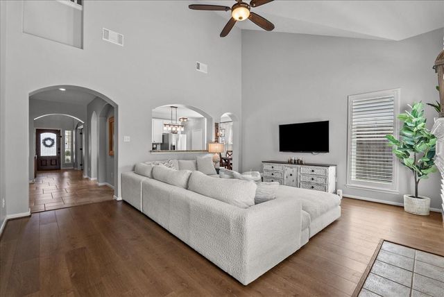 926 Mystic Village Lane, Seabrook, TX 77586