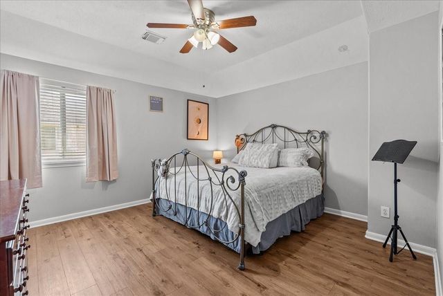 926 Mystic Village Lane, Seabrook, TX 77586