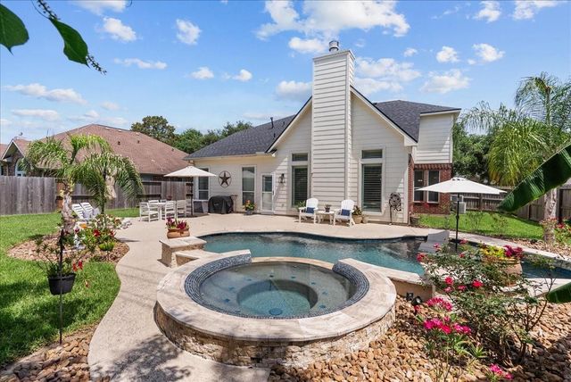 926 Mystic Village Lane, Seabrook, TX 77586