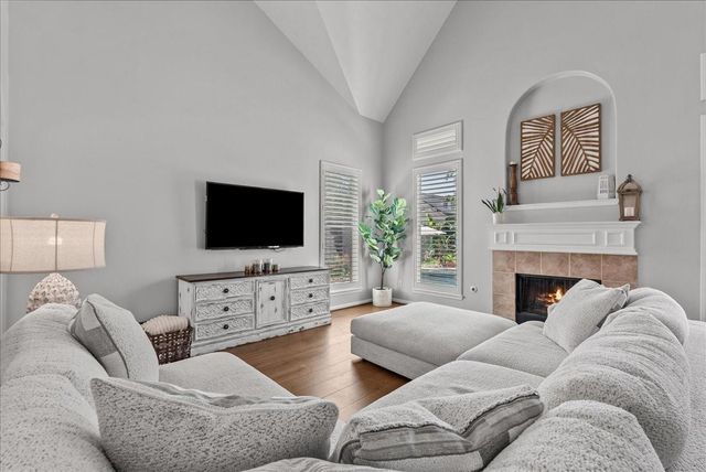 926 Mystic Village Lane, Seabrook, TX 77586
