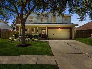 926 Mystic Village Lane, Seabrook, TX 77586