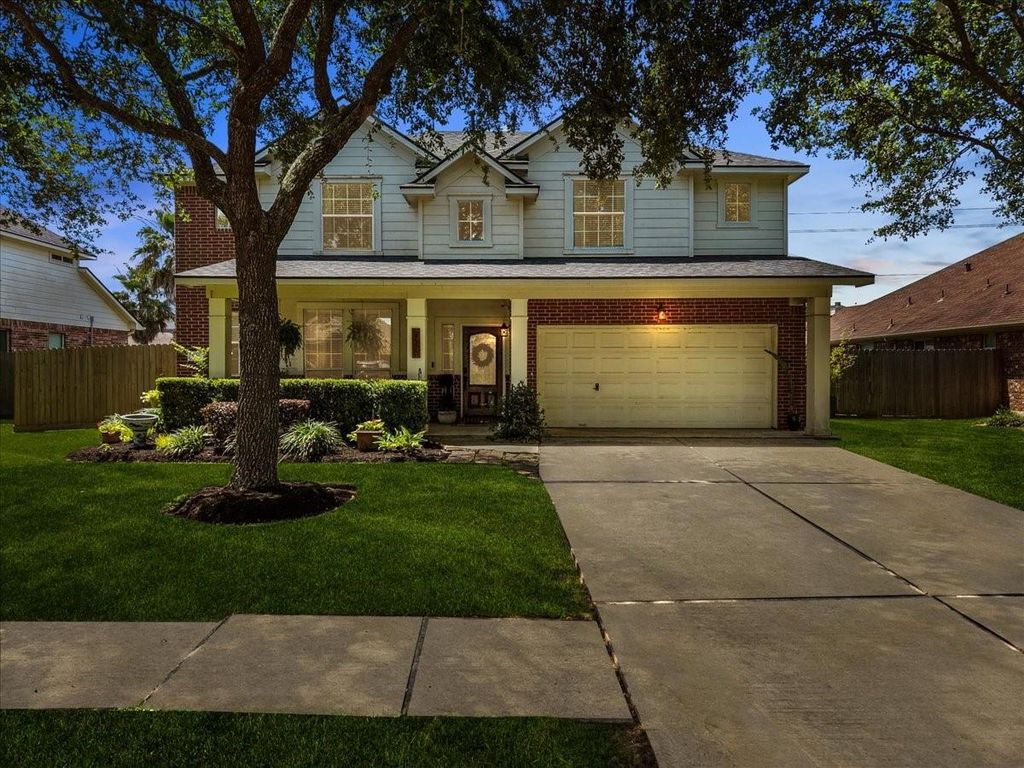 926 Mystic Village Lane, Seabrook, TX 77586