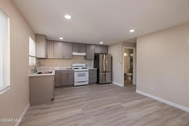 2345 Bryson Place, Simi Valley, CA 93065