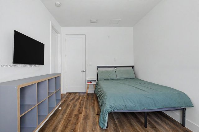 10260 NW 63rd Ter 203, Miami, FL 33178