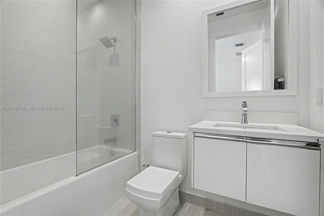 10260 NW 63rd Ter 203, Miami, FL 33178