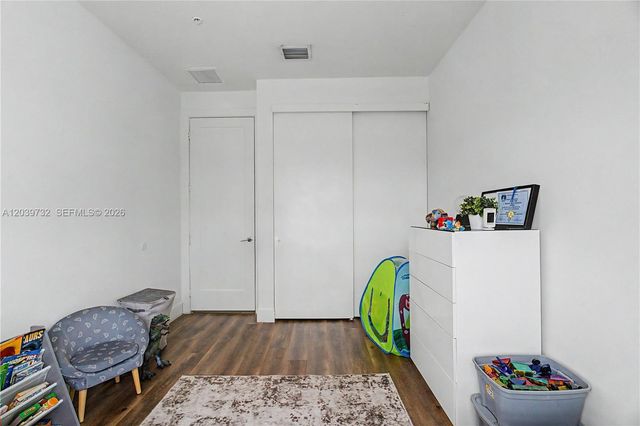 10260 NW 63rd Ter 203, Miami, FL 33178