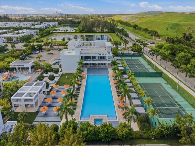10260 NW 63rd Ter 203, Miami, FL 33178