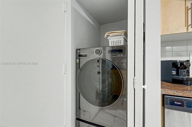 1601 S Ocean Dr 305, Hollywood, FL 33019