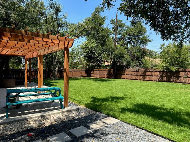 1808 Sylvia LN, Round Rock, TX 78681