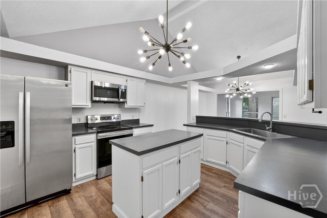 6 English Saddle Court, Savannah, GA 31406
