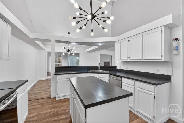 6 English Saddle Court, Savannah, GA 31406