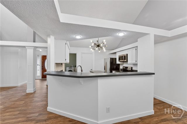 6 English Saddle Court, Savannah, GA 31406