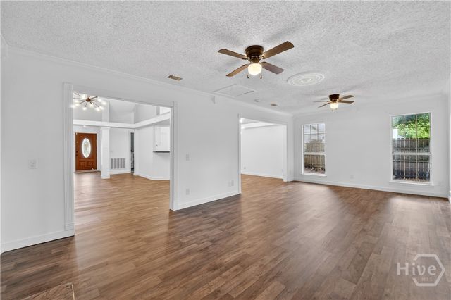 6 English Saddle Court, Savannah, GA 31406