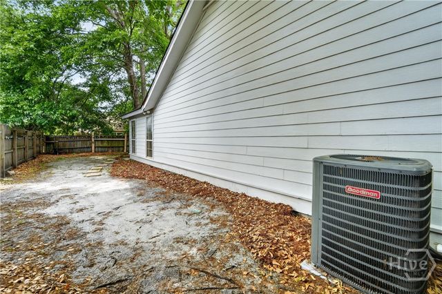 6 English Saddle Court, Savannah, GA 31406
