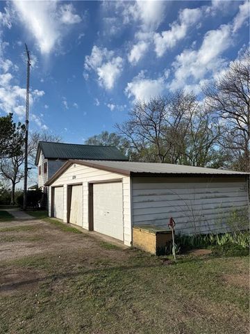 1270 Shetland Road, Burlington, KS 66839
