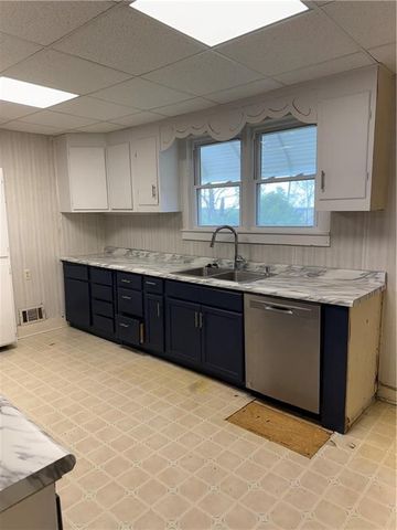 1270 Shetland Road, Burlington, KS 66839