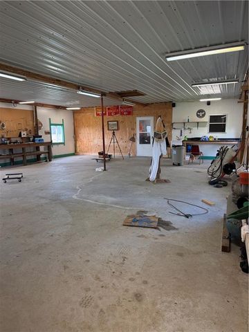 1270 Shetland Road, Burlington, KS 66839