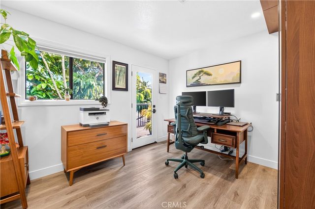 2043 Raymond, Signal Hill, CA 90755