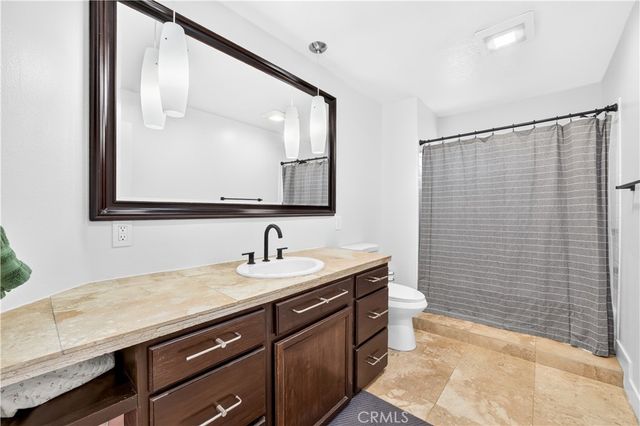 2043 Raymond, Signal Hill, CA 90755