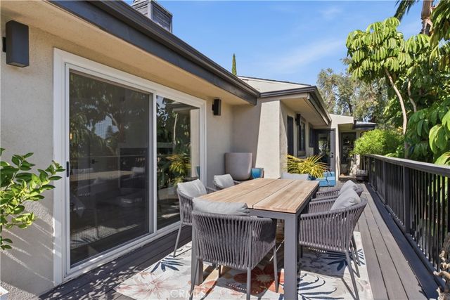 2043 Raymond, Signal Hill, CA 90755