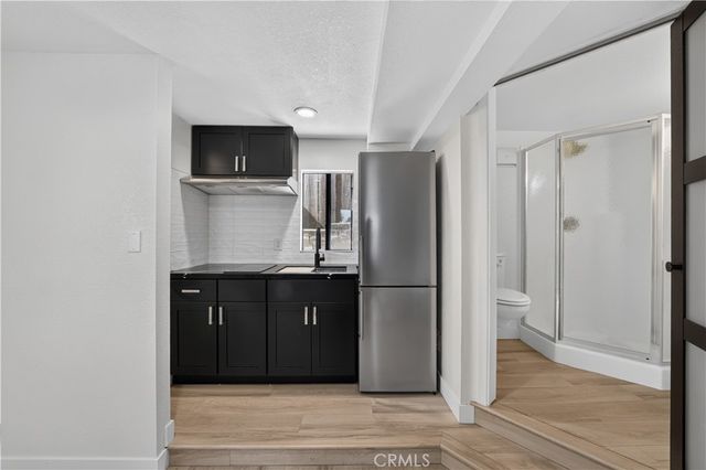 2043 Raymond, Signal Hill, CA 90755