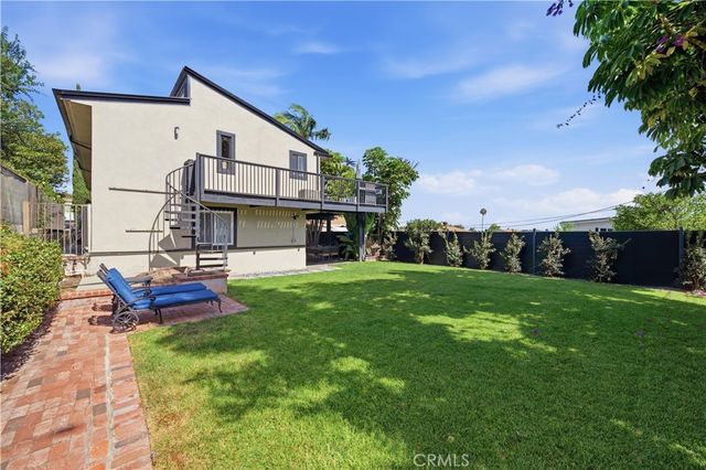 2043 Raymond, Signal Hill, CA 90755