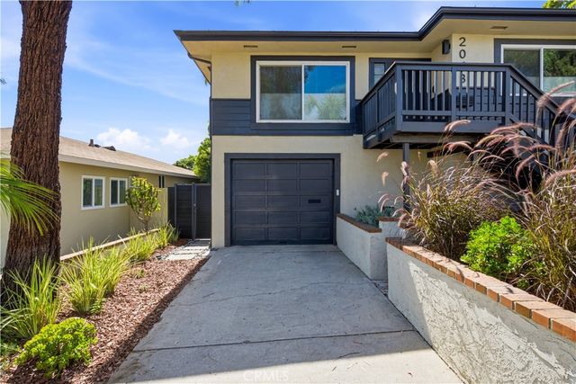2043 Raymond, Signal Hill, CA 90755