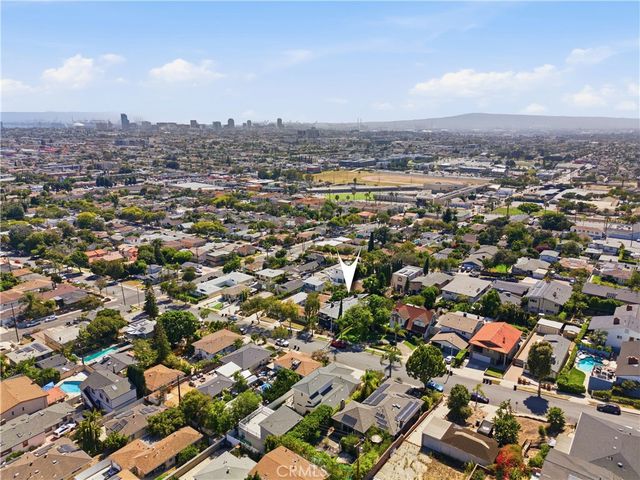 2043 Raymond, Signal Hill, CA 90755