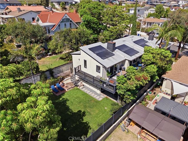 2043 Raymond, Signal Hill, CA 90755