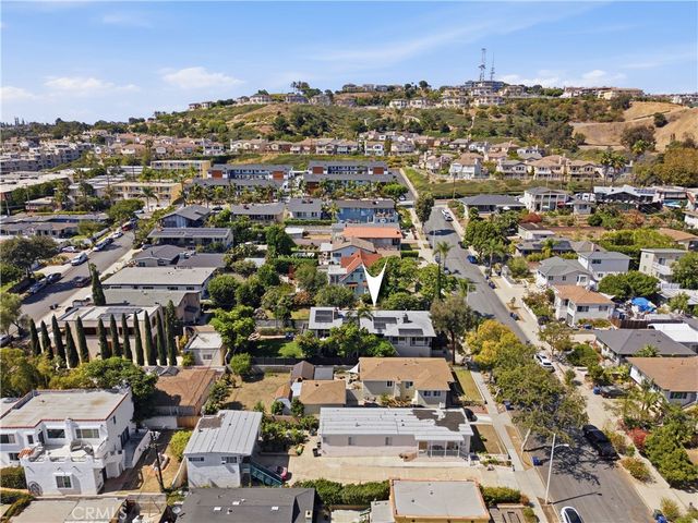 2043 Raymond, Signal Hill, CA 90755